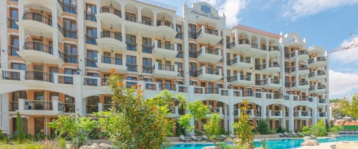 obiekt, teren hotelu, basen