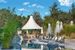 teren hotelu, basen, pool bar