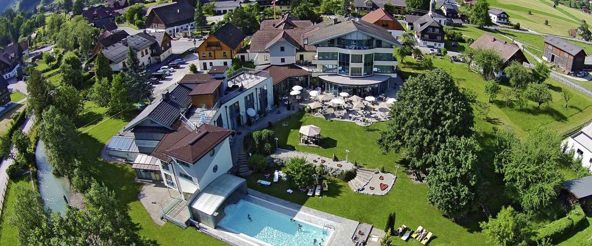 basen, teren hotelu, obiekt