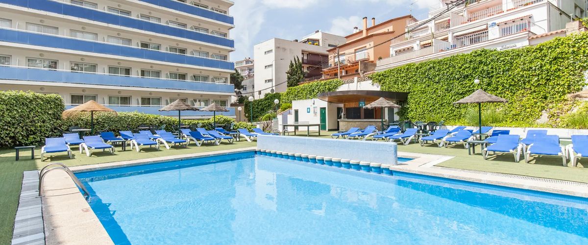 obiekt, teren hotelu, basen