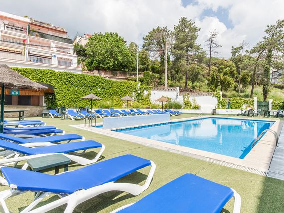 obiekt, teren hotelu, basen