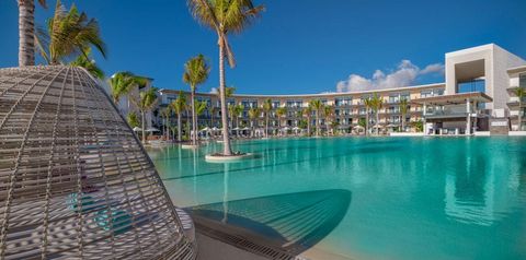 obiekt, teren hotelu, basen