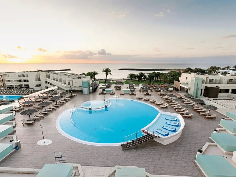 HD Beach Resort & Spa