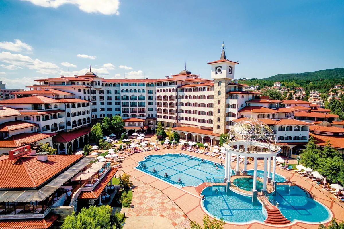 obiekt, teren hotelu, basen
