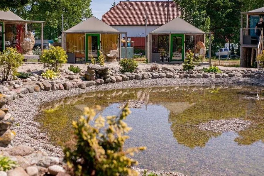 obiekt, teren hotelu