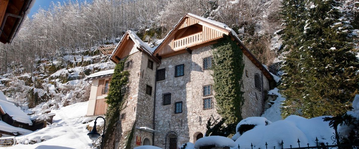 teren hotelu, budynek główny, obiekt