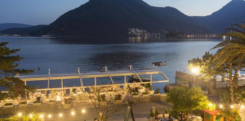 teren hotelu, restauracja, góry