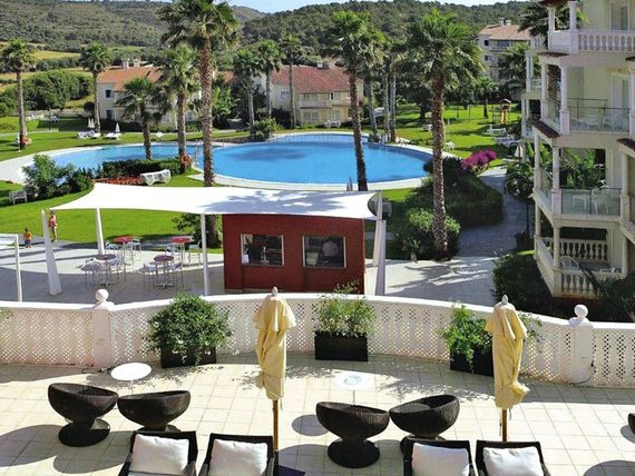obiekt, teren hotelu, basen
