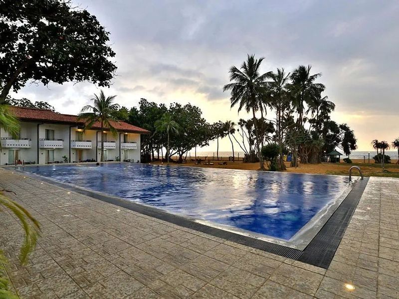 Hibiscus Beach