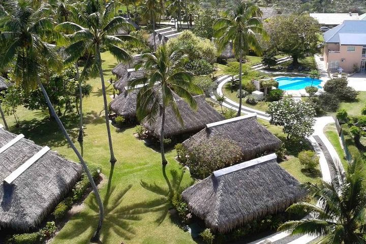 obiekt, teren hotelu, basen