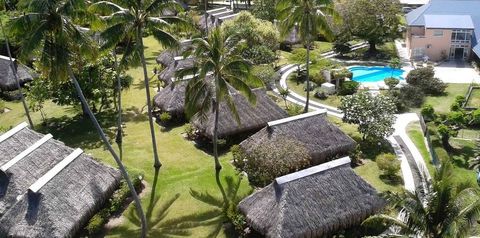 obiekt, teren hotelu, basen