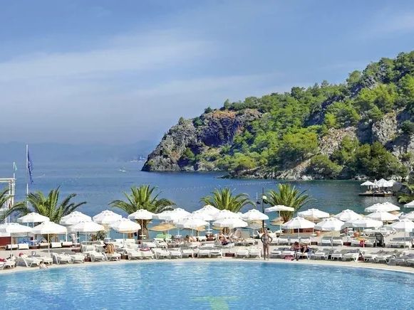Hillside Beach Club