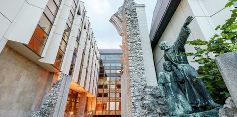 obiekt, budynek główny