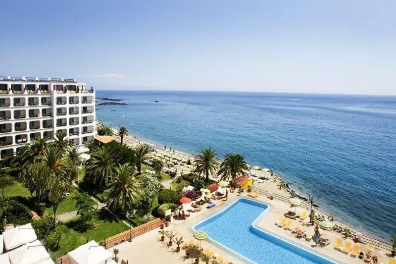 obiekt, teren hotelu, basen