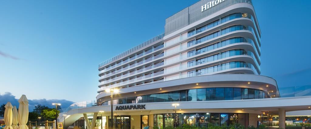 obiekt, budynek główny, teren hotelu