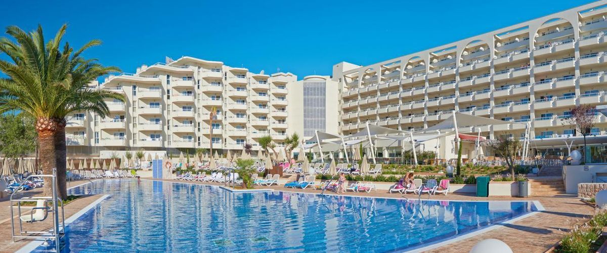 obiekt, teren hotelu, basen