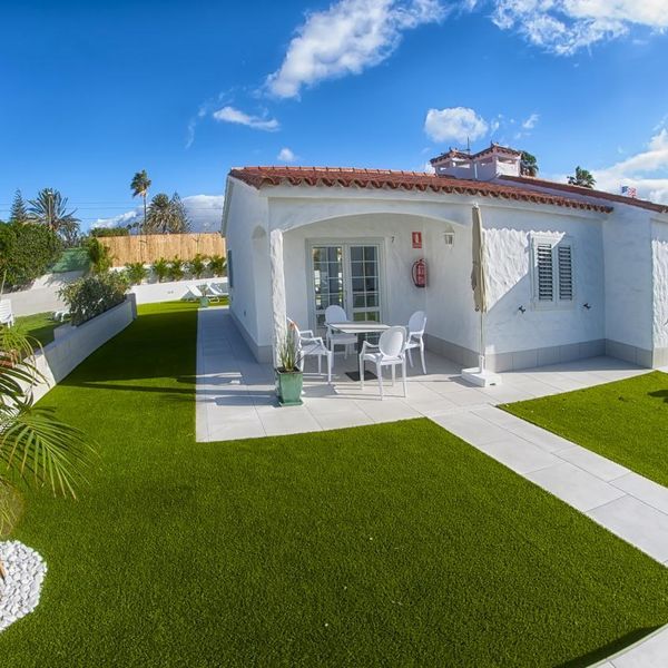 Adonis Bungalows