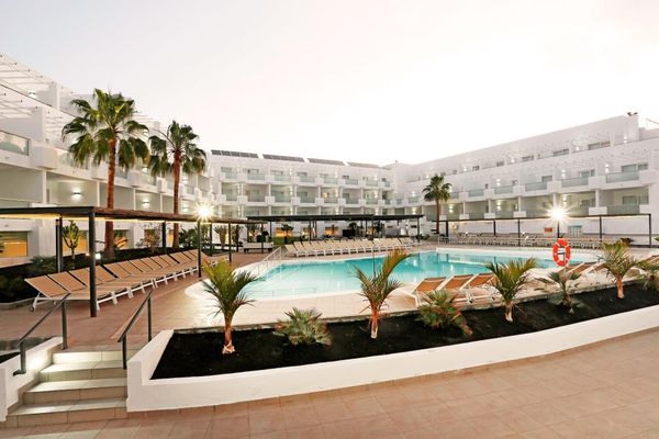 Aequora Lanzarote Suites