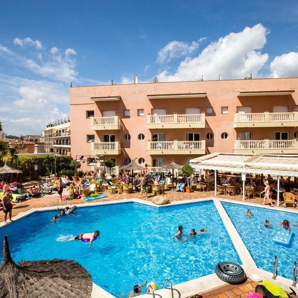 Alba Seleqtta (Lloret de Mar)