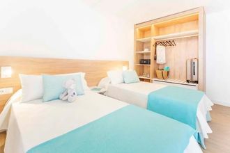 Ona Alborada ex Alborada Ocean Club