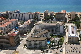 Aqua Montagut & Suites