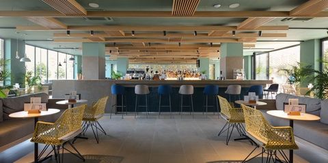 teren hotelu, drink bar