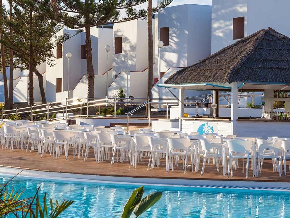 pool bar