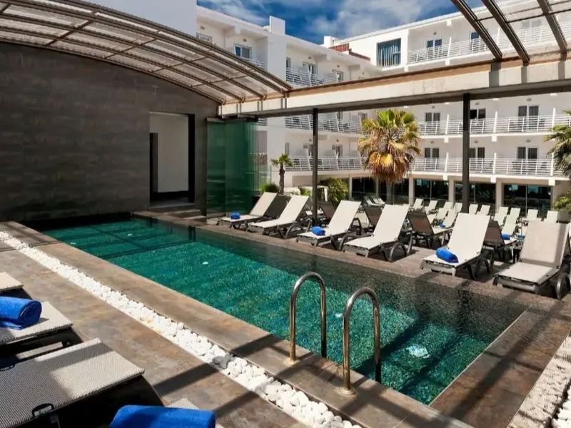 Barcelo Hamilton 4*