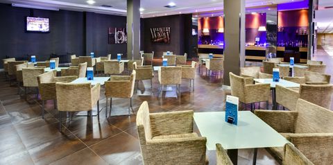 teren hotelu, lobby bar