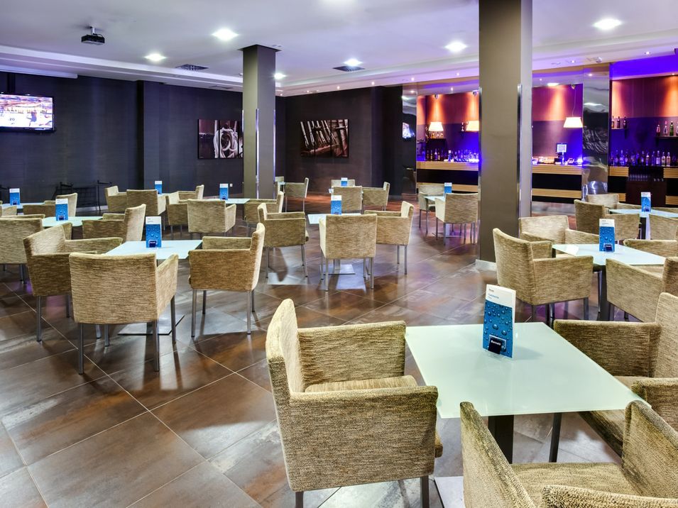 teren hotelu, lobby bar