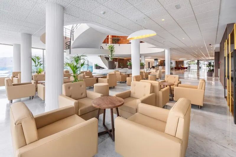 Best Semiramis - recepcja / lobby