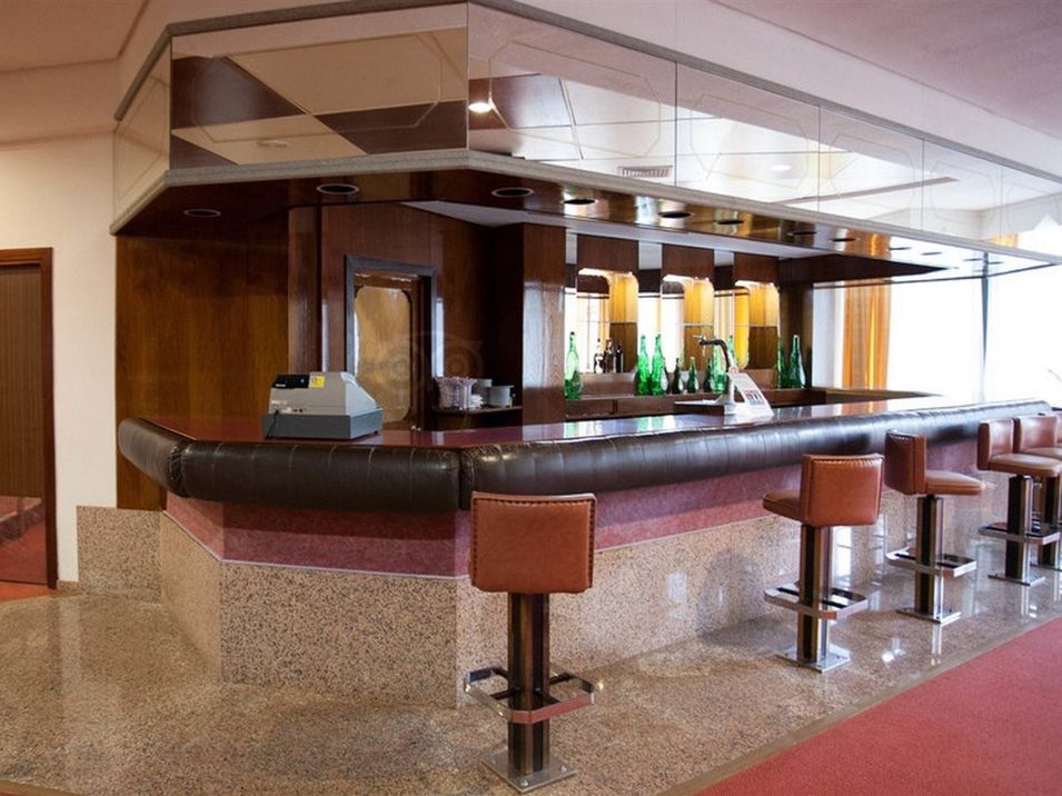 drink bar