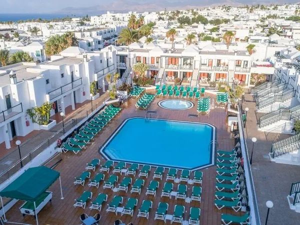 Bitacora (Puerto del Carmen) 3*