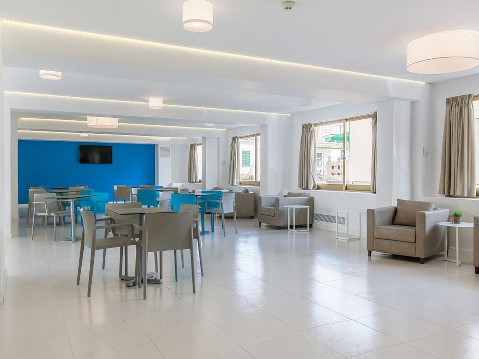 lobby bar