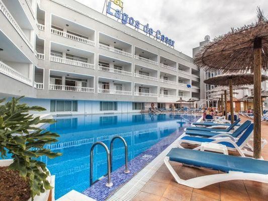 obiekt, teren hotelu, basen