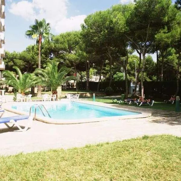 Cabot Tres Torres Apartments