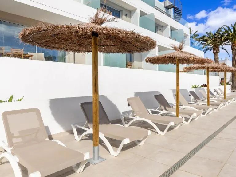 Calm Beach Apartments