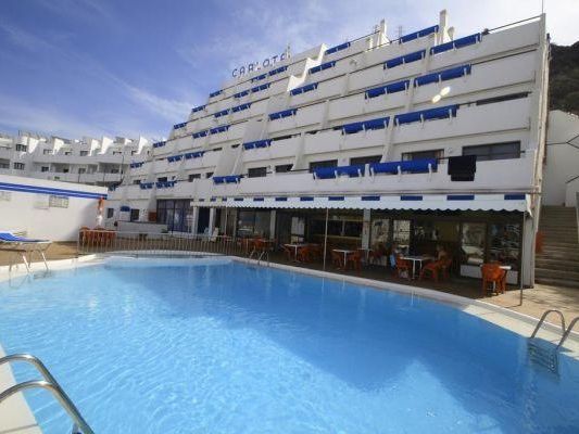 Carlota Apartments 2*
