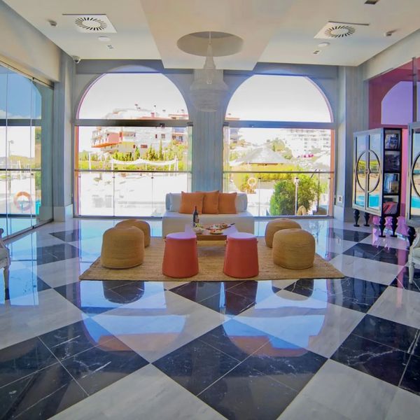 Casamaia Apartments (ex. Holiday Hydros)