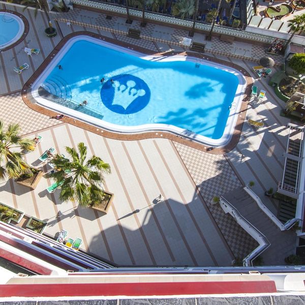 Corona Blanca Apartments