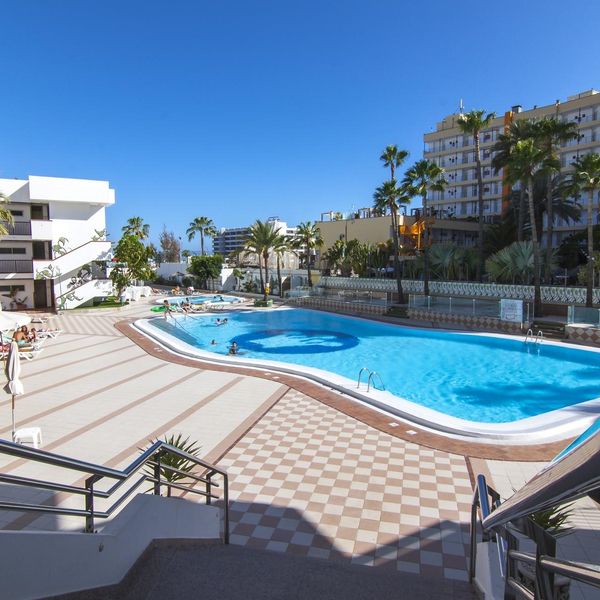 Corona Blanca Apartments