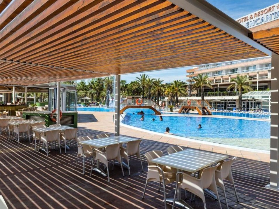 basen, pool bar