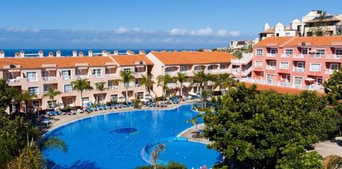obiekt, teren hotelu, basen