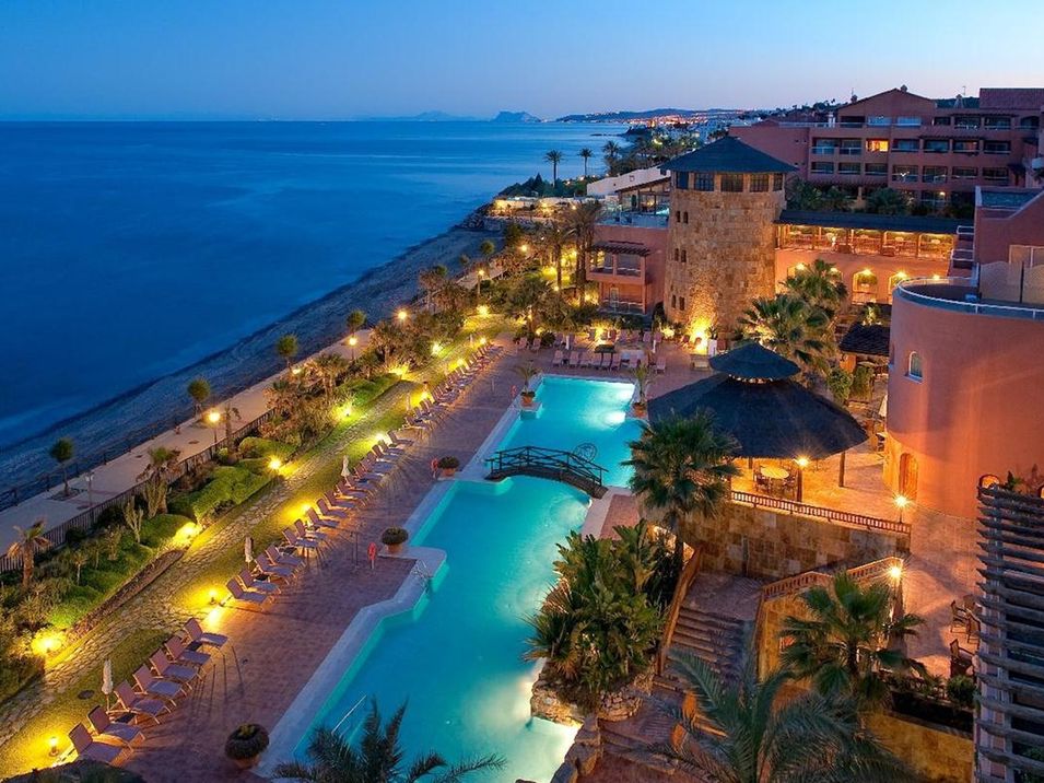 obiekt, teren hotelu, basen