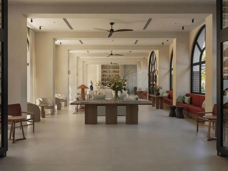 Elisabeth by the Sea