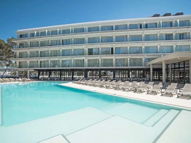 Els Pins Resort & Spa