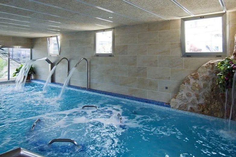 Ferrer Janeiro - basen