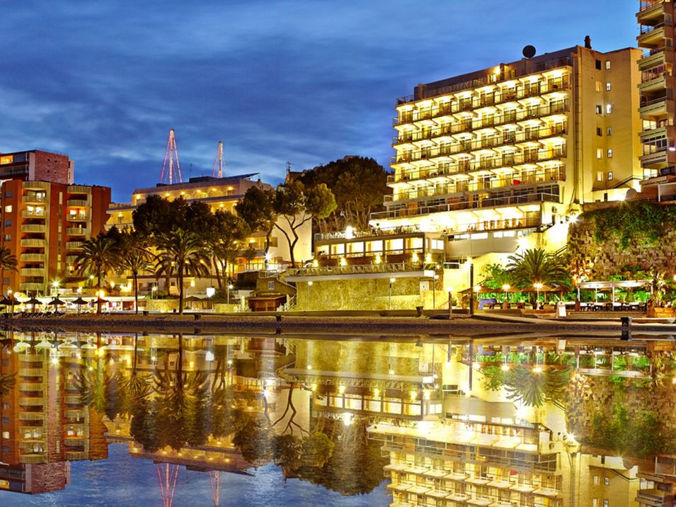 obiekt, teren hotelu