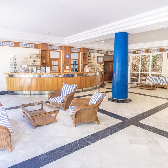 Floramar Aparthotel