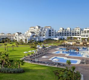 Fuerte Estepona Suites